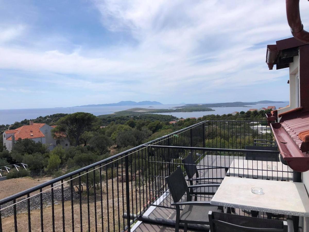 Bed and Breakfast Dela Хвар Экстерьер фото