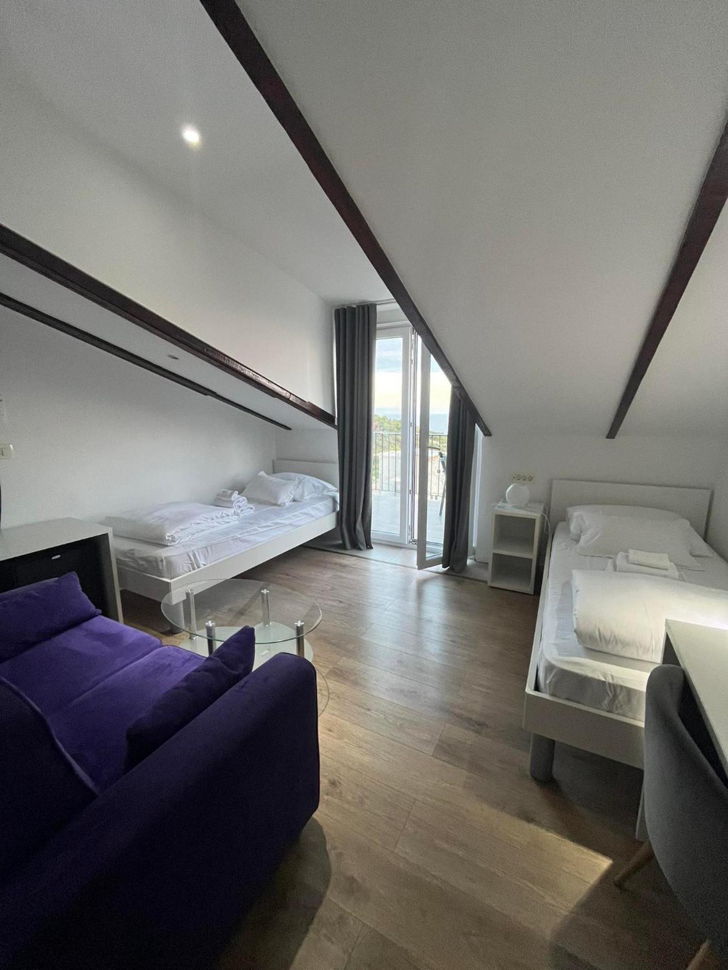 Bed and Breakfast Dela Хвар Экстерьер фото