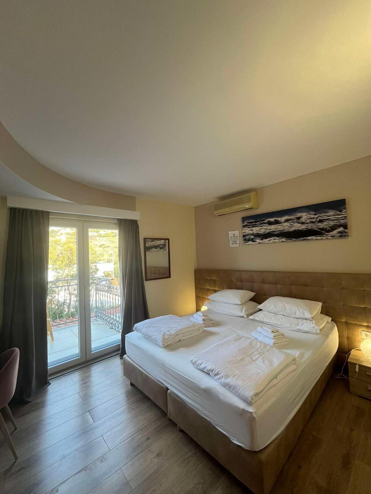 Bed and Breakfast Dela Хвар Экстерьер фото
