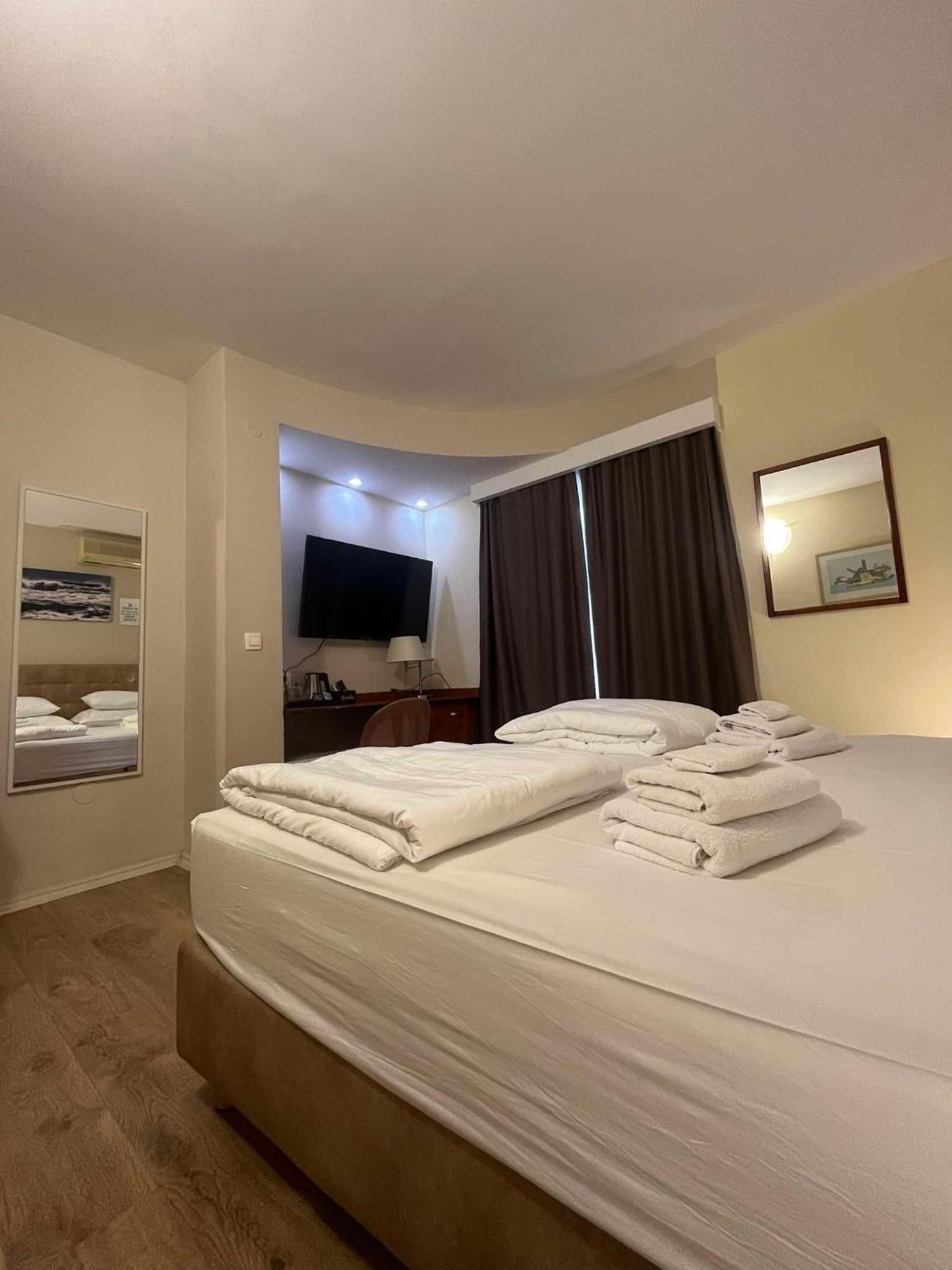 Bed and Breakfast Dela Хвар Экстерьер фото