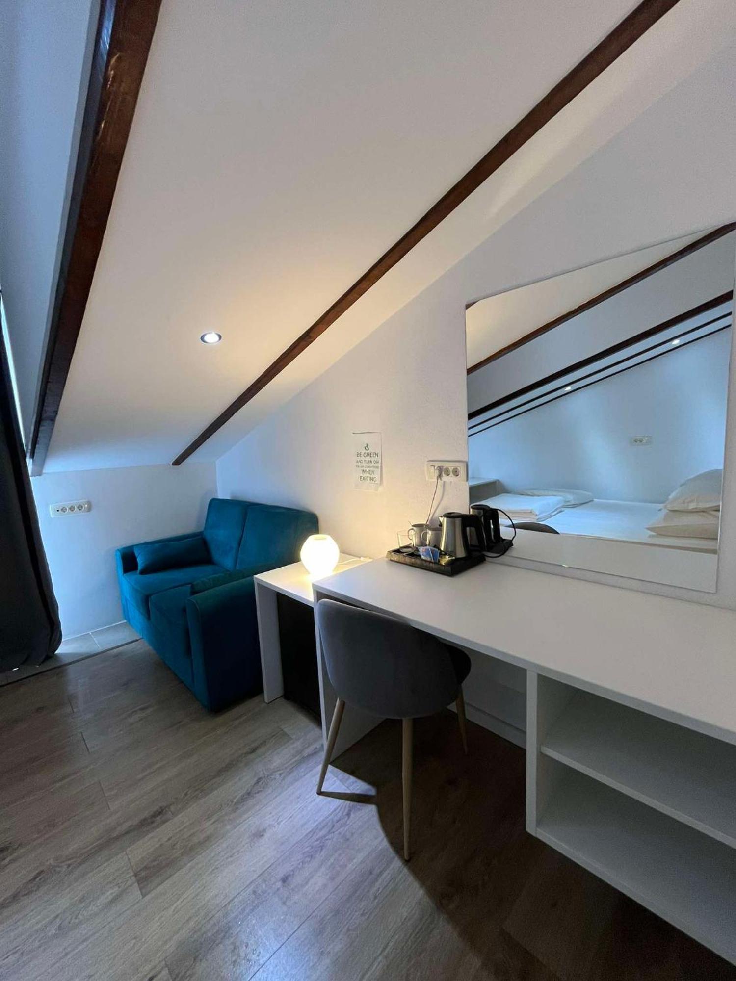Bed and Breakfast Dela Хвар Экстерьер фото